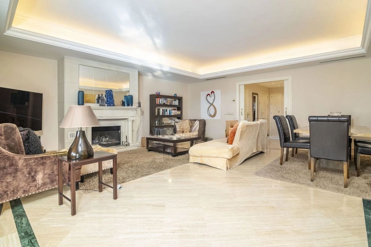 3 quarto Apartamento para venda em Golden Mile com piscina garagem - 1 650 000 € (Ref: 8754791)