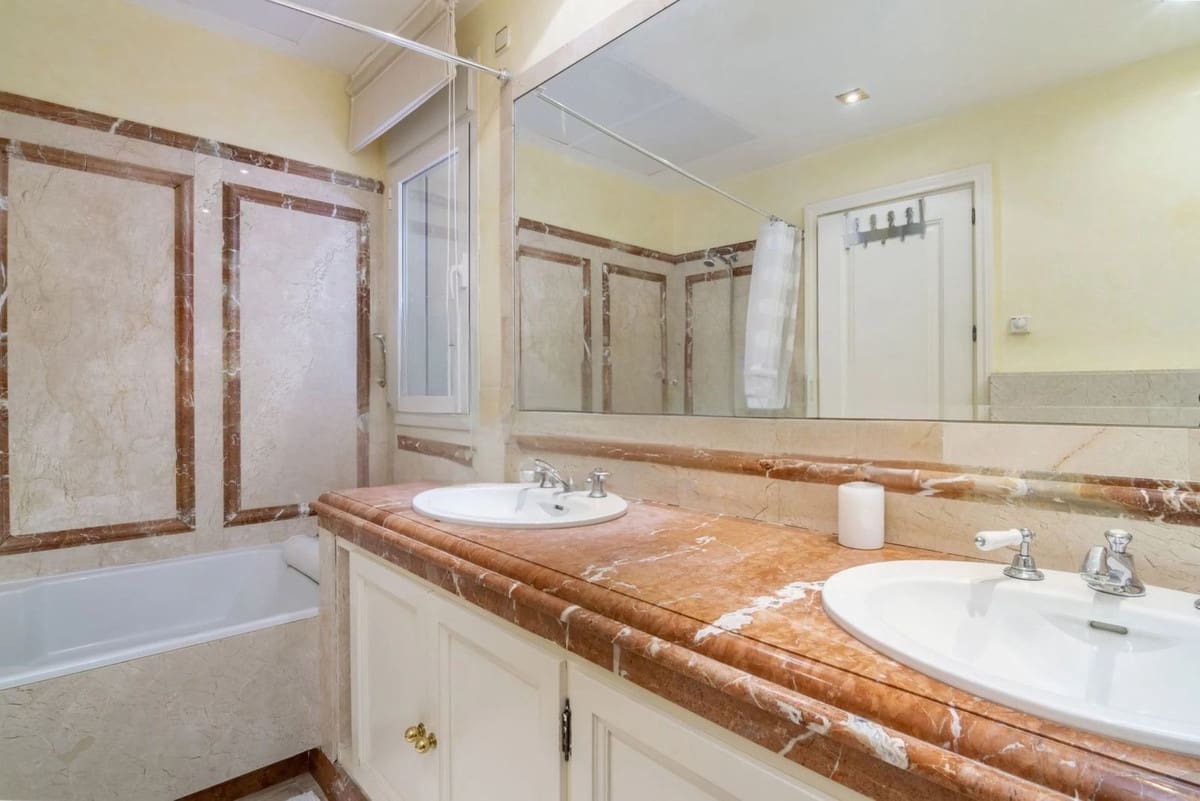 3 quarto Apartamento para venda em Golden Mile com piscina garagem - 1 650 000 € (Ref: 8754791)