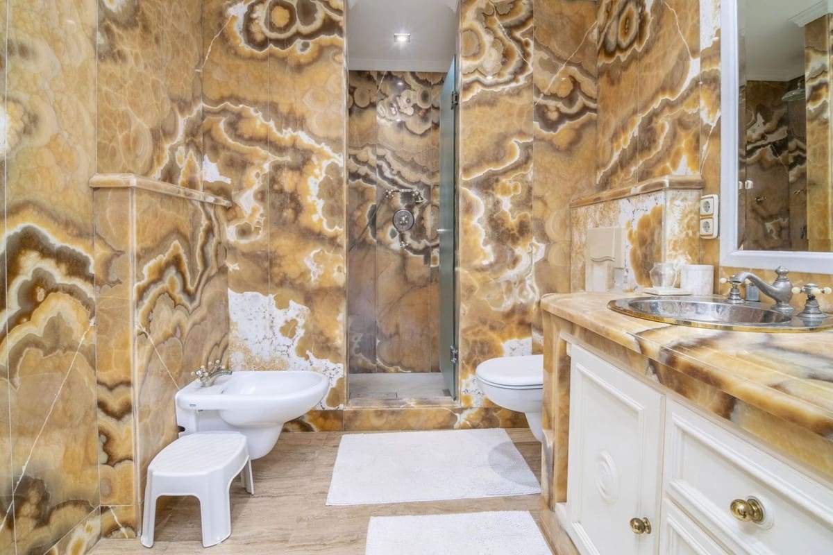 3 quarto Apartamento para venda em Golden Mile com piscina garagem - 1 650 000 € (Ref: 8754791)