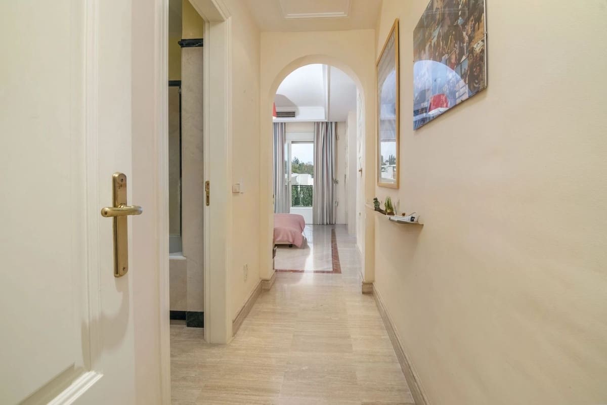 3 bedroom Apartment for sale in Golden Mile with pool garage - € 1,750,000 (Ref: 8754791)