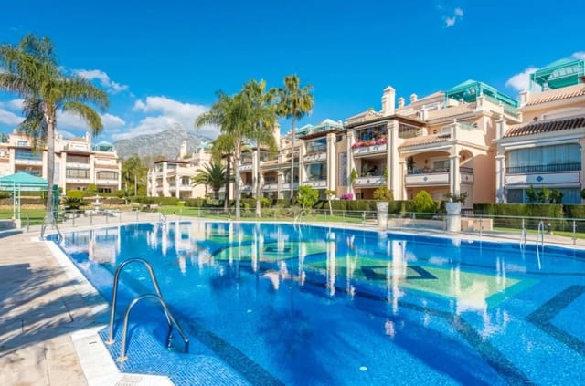 3 soverom Leilighet til salgs i Golden Mile, Marbella med svømmebasseng garasje - € 1 750 000 (Ref: 8754791)