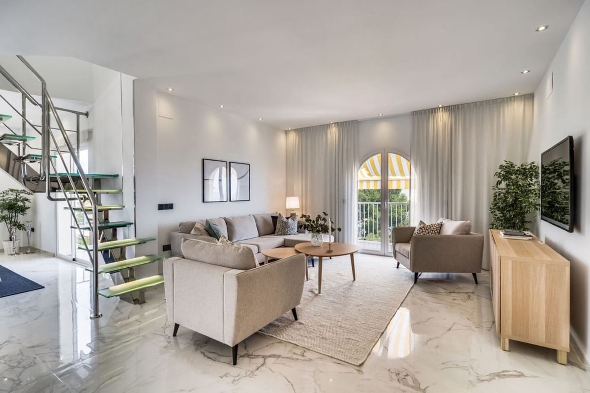 3 soveværelse Penthouse til salg i Puerto Banus med swimmingpool garage - € 1.695.000 (Ref: 8913320)