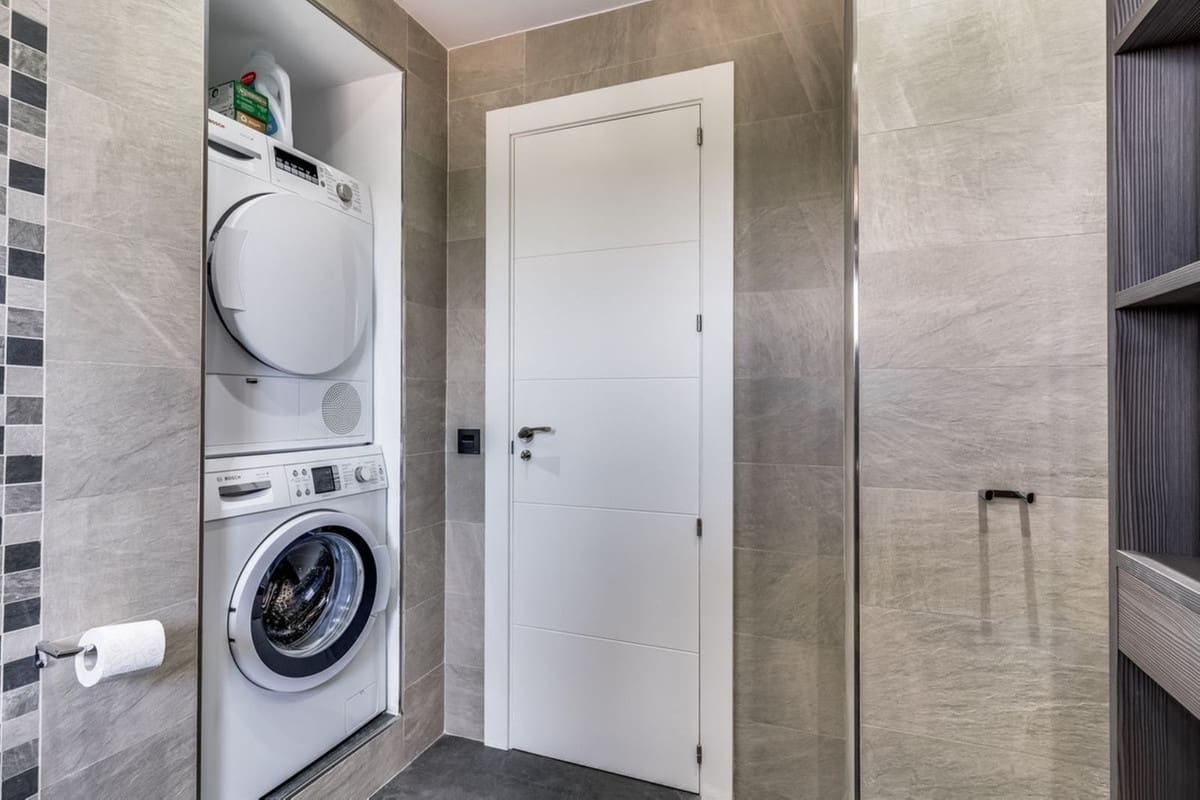 3 soveværelse Penthouse til salg i Puerto Banus med swimmingpool garage - € 1.695.000 (Ref: 8913320)