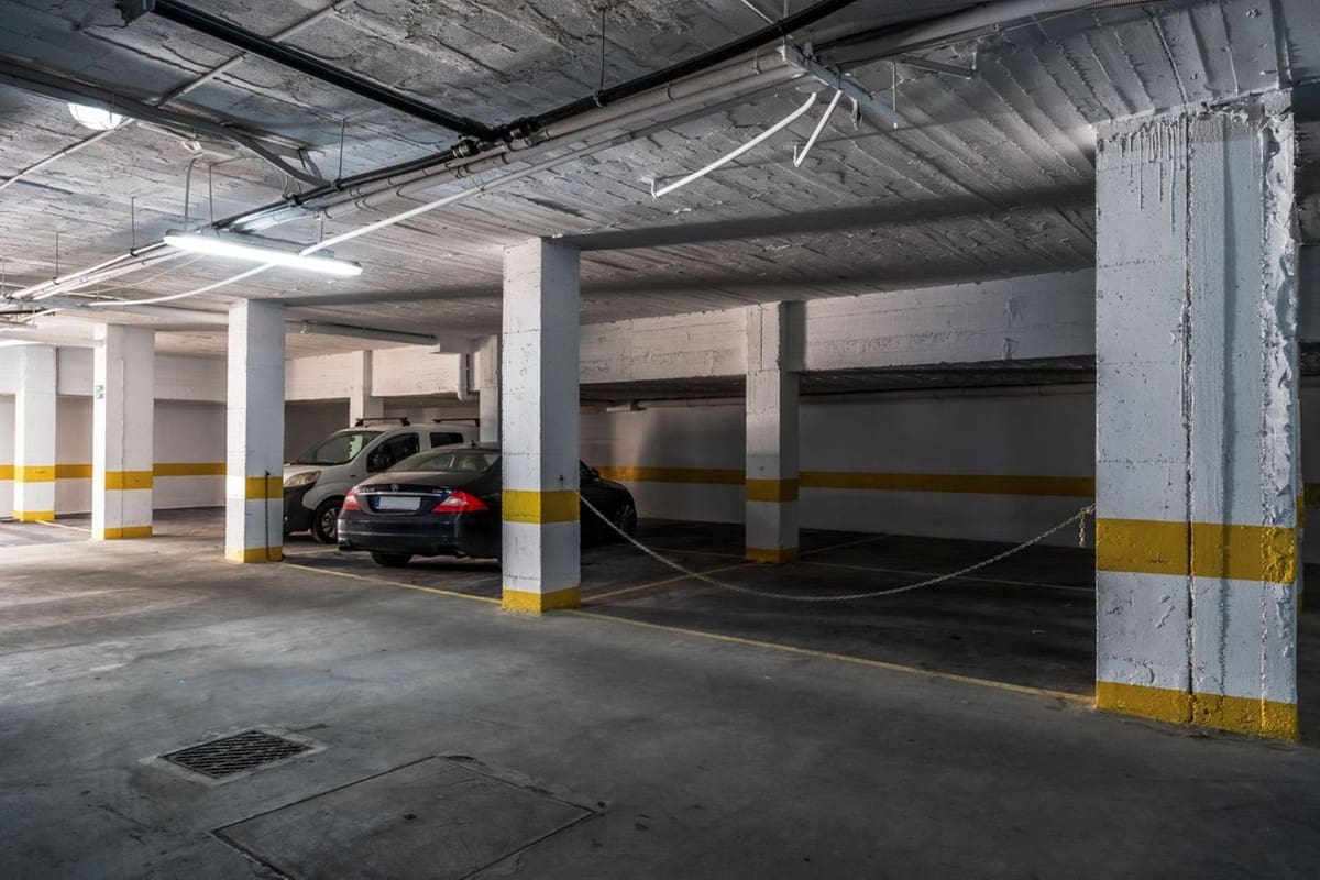 3 soveværelse Penthouse til salg i Puerto Banus med swimmingpool garage - € 1.695.000 (Ref: 8913320)