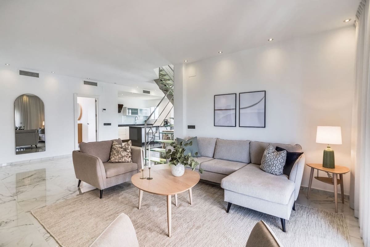 3 slaapkamer Penthouse te koop in Puerto Banus met zwembad garage - € 1.595.000 (Ref: 8913320)