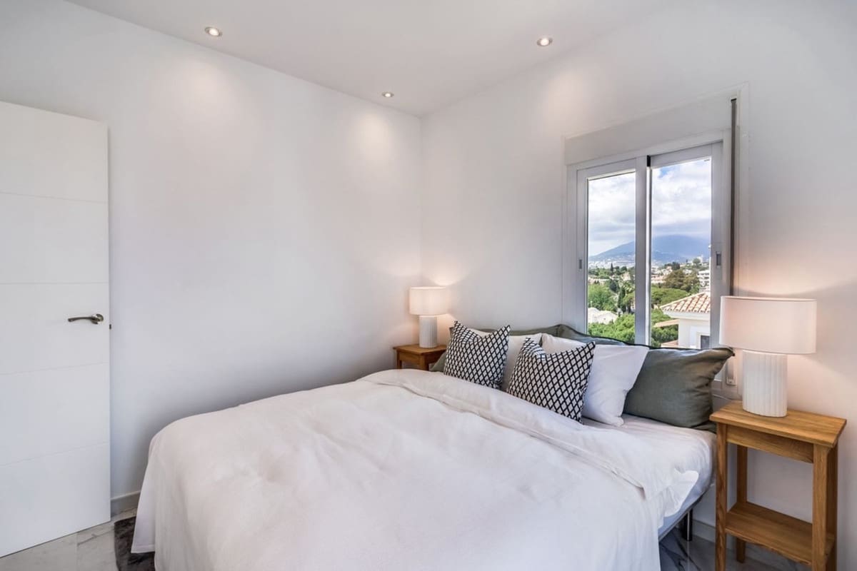 3 Zimmer Penthouse zu verkaufen in Puerto Banus mit Pool Garage - 1.595.000 € (Ref: 8913320)