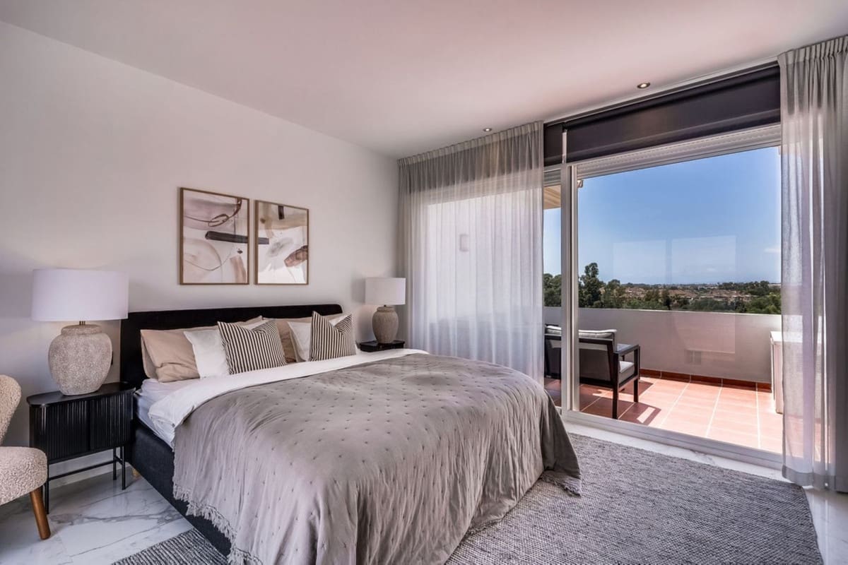 3 Zimmer Penthouse zu verkaufen in Puerto Banus mit Pool Garage - 1.595.000 € (Ref: 8913320)