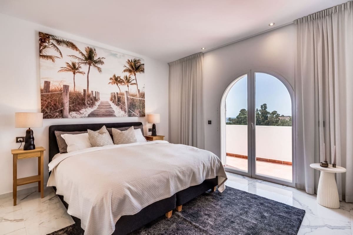 3 Zimmer Penthouse zu verkaufen in Puerto Banus mit Pool Garage - 1.595.000 € (Ref: 8913320)