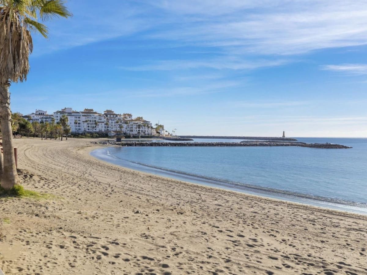 3 Zimmer Penthouse zu verkaufen in Puerto Banus mit Pool Garage - 1.595.000 € (Ref: 8913320)