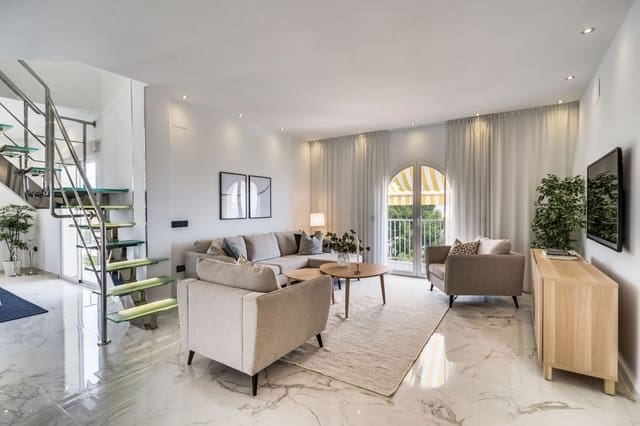 3 slaapkamer Penthouse te koop in Puerto Banus, Marbella met zwembad garage - € 1.595.000 (Ref: 8913320)