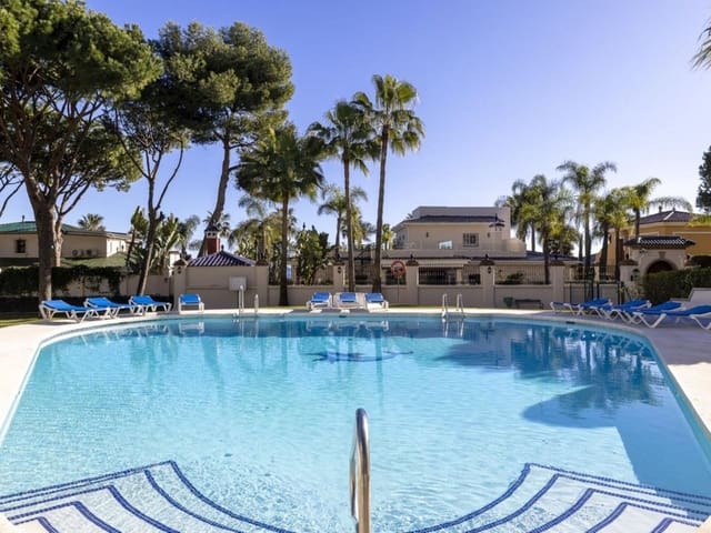 3 slaapkamer Penthouse te koop in Puerto Banus, Marbella met zwembad garage - € 1.595.000 (Ref: 8913320)