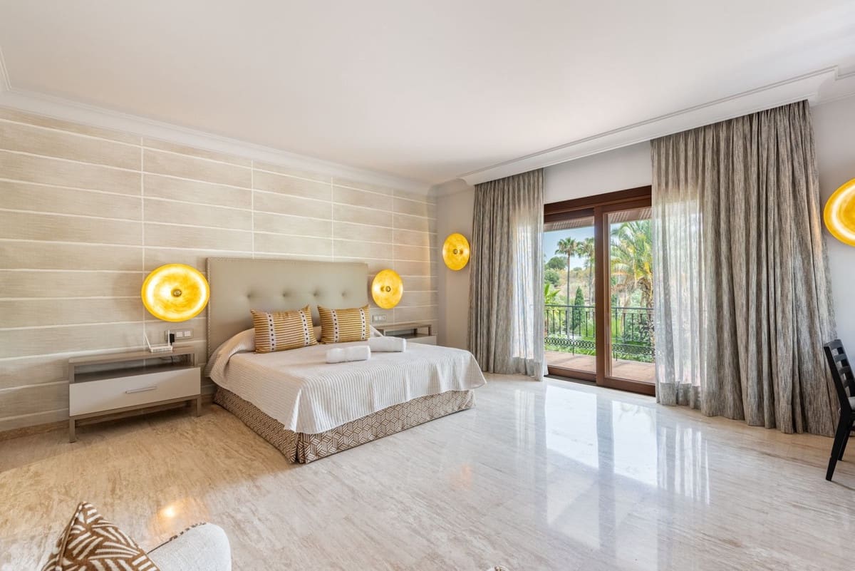 16 bedroom Villa for sale in Benahavis with pool garage - € 13,950,000 (Ref: 8941694)