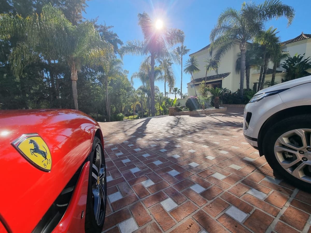 16 bedroom Villa for sale in Benahavis with pool garage - € 13,950,000 (Ref: 8941694)