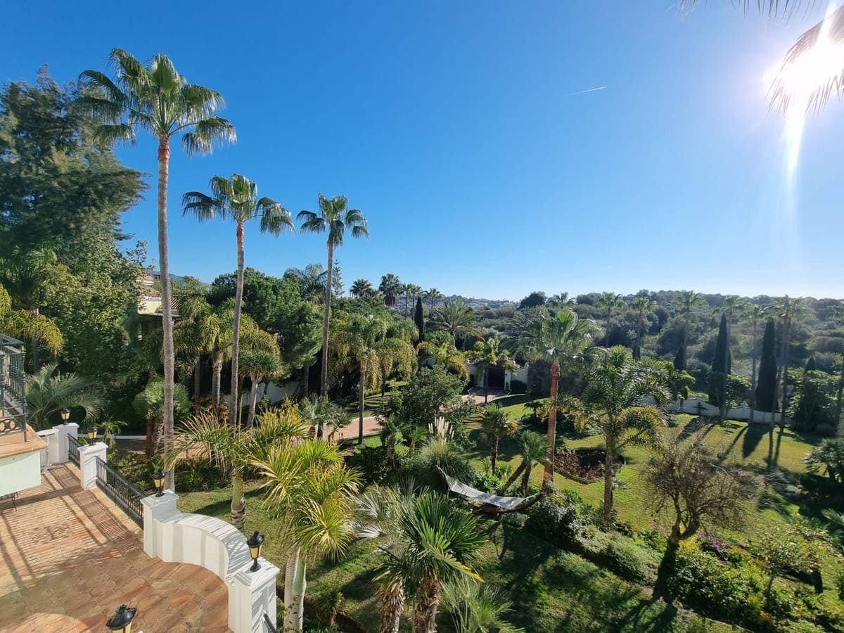 16 bedroom Villa for sale in Benahavis with pool garage - € 13,950,000 (Ref: 8941694)