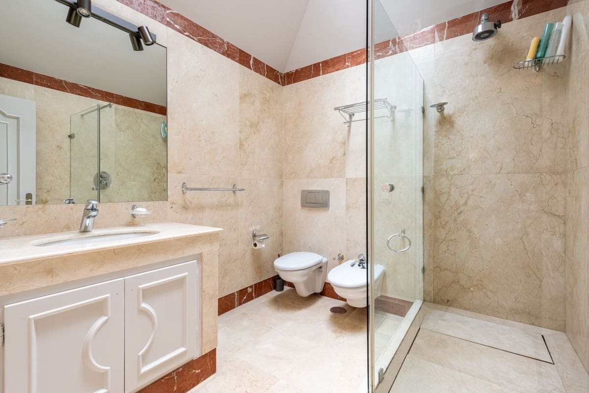 16 bedroom Villa for sale in Benahavis with pool garage - € 13,950,000 (Ref: 8941694)