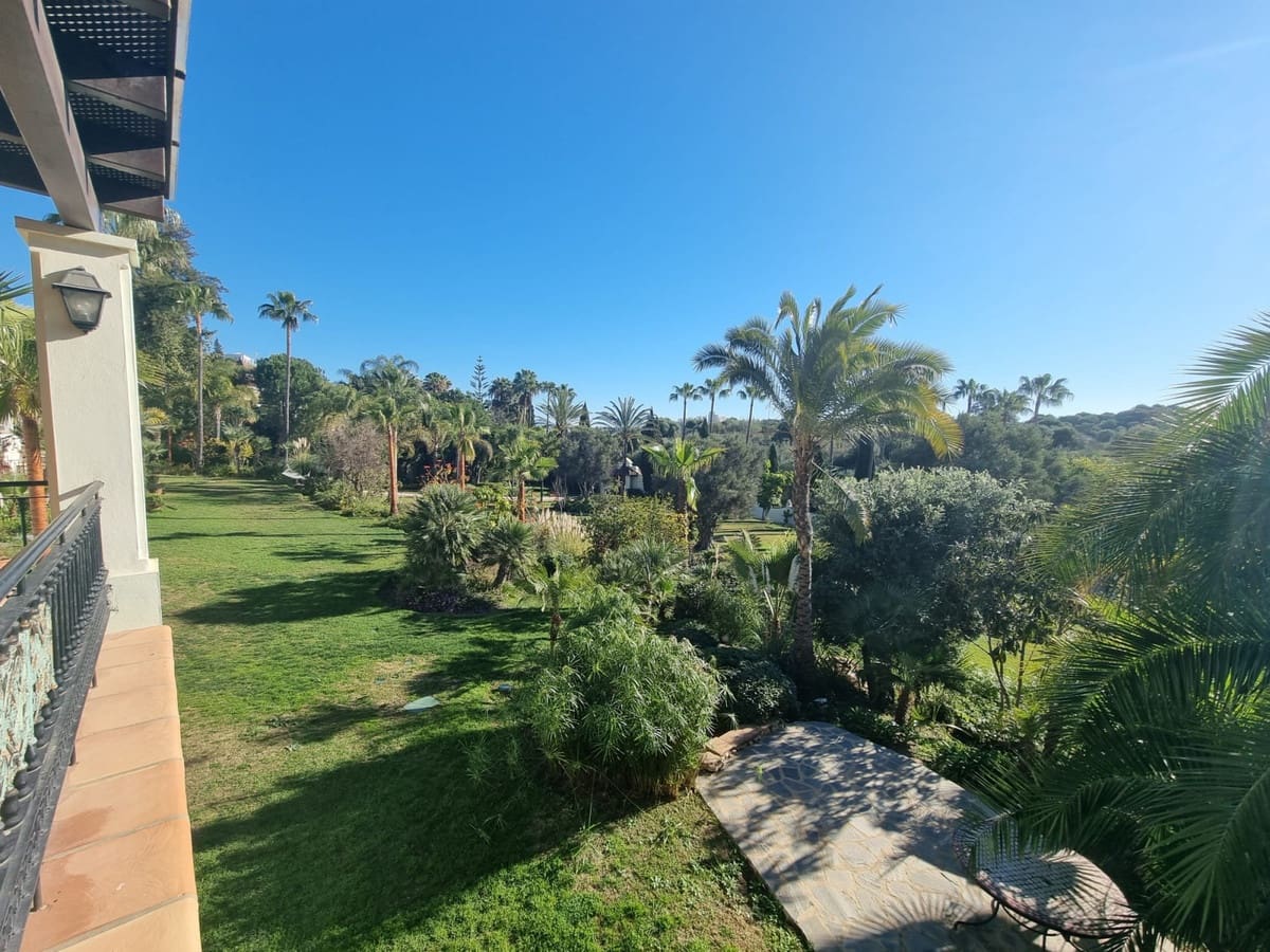 16 bedroom Villa for sale in Benahavis with pool garage - € 13,950,000 (Ref: 8941694)