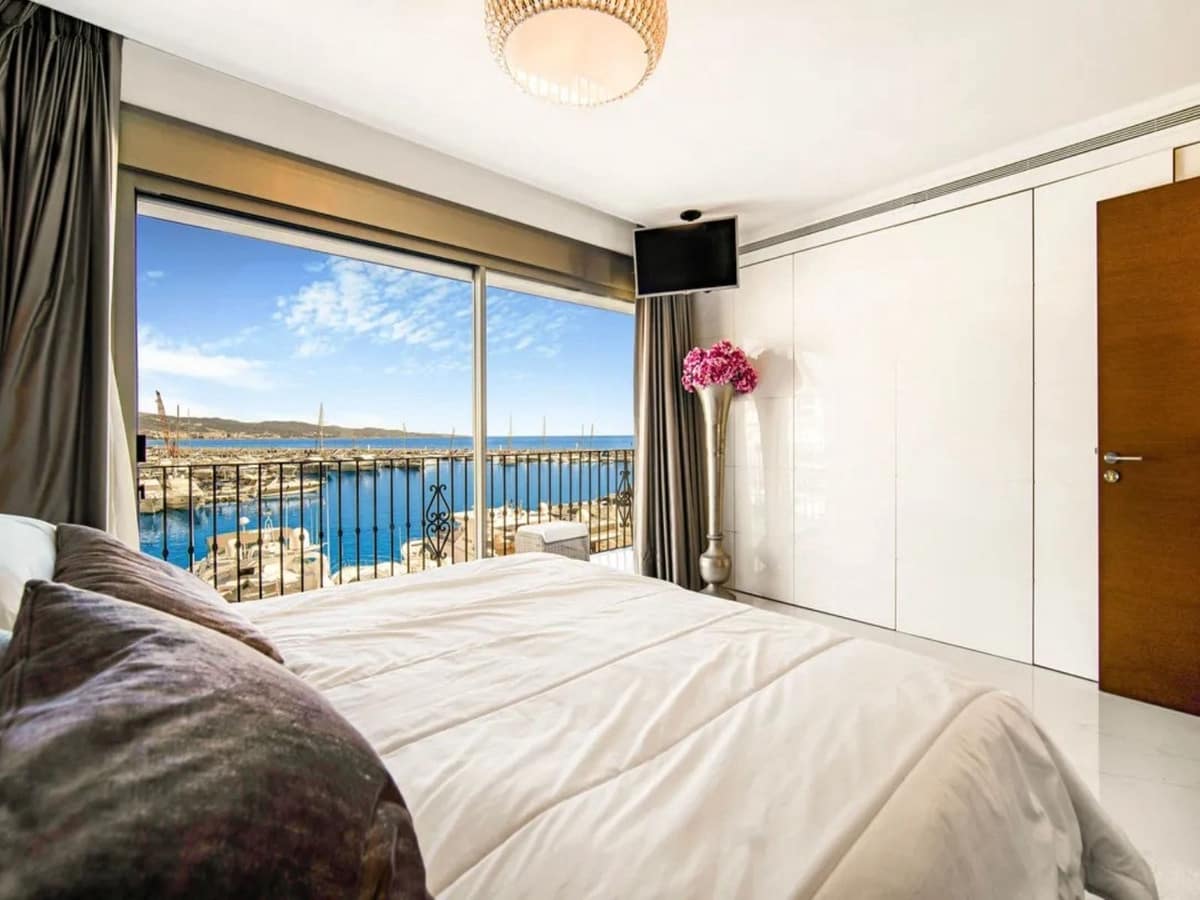 2 slaapkamer Penthouse te koop in Puerto Banus - € 1.440.000 (Ref: 8981231)