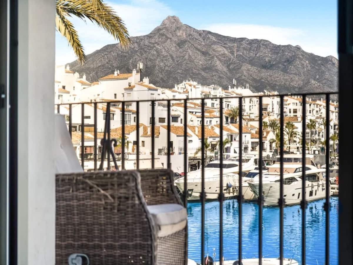2 slaapkamer Penthouse te koop in Puerto Banus - € 1.440.000 (Ref: 8981231)