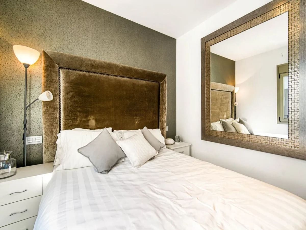 2 slaapkamer Penthouse te koop in Puerto Banus - € 1.440.000 (Ref: 8981231)