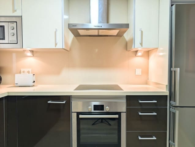 2 slaapkamer Hotel te koop in Estepona met zwembad garage - € 164.000 (Ref: 8987133)