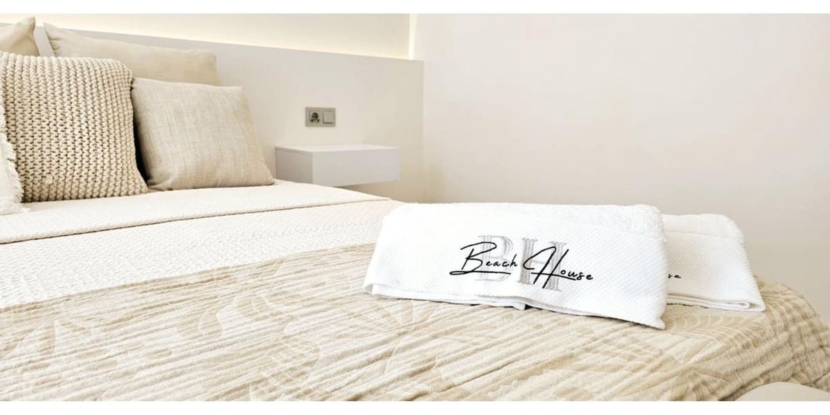   3 soveværelse   ferieSemi-Rækkehus i Bahia Dorada   med   swimmingpool  garage  - € 5.000 (Ref: 9002326)