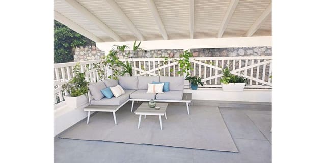 Villa/Maison Semi-Mitoyenne de 3 chambres de location de vacances à Bahía Dorada, Estepona avec piscine garage - 5 000 € (Ref: 9002326)