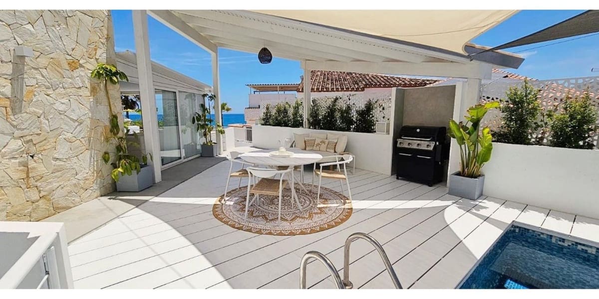   3 soveværelse   ferieSemi-Rækkehus i Bahia Dorada   med   swimmingpool  garage  - € 5.000 (Ref: 9002326)