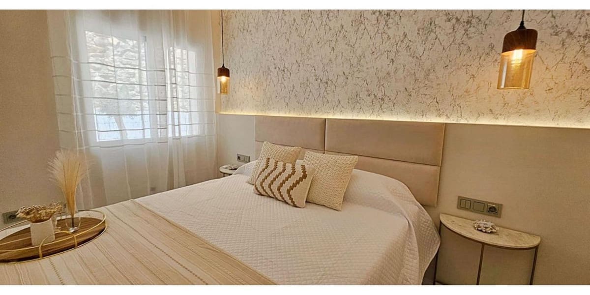 3 camera da letto Villetta Bifamiliare da affitare come casa vacanza in Bahia Dorada con piscina garage - 5.000 € (Rif: 9002326)