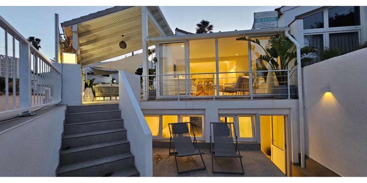 3 camera da letto Villetta Bifamiliare da affitare come casa vacanza in Bahia Dorada con piscina garage - 5.000 € (Rif: 9002326)