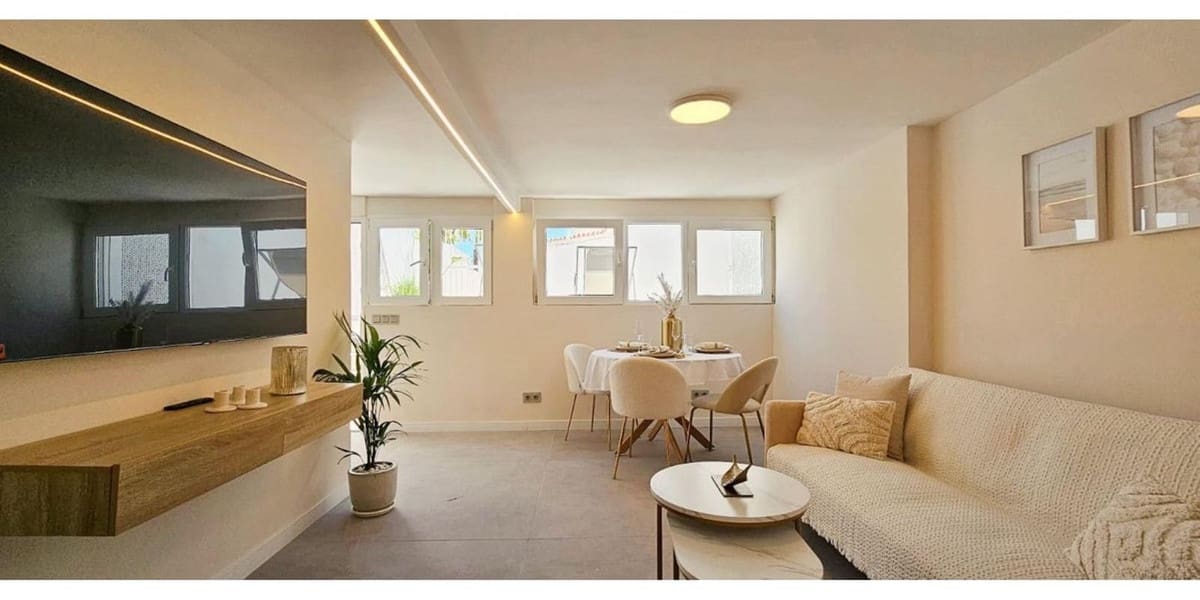 3 camera da letto Villetta Bifamiliare da affitare come casa vacanza in Bahia Dorada con piscina garage - 5.000 € (Rif: 9002326)