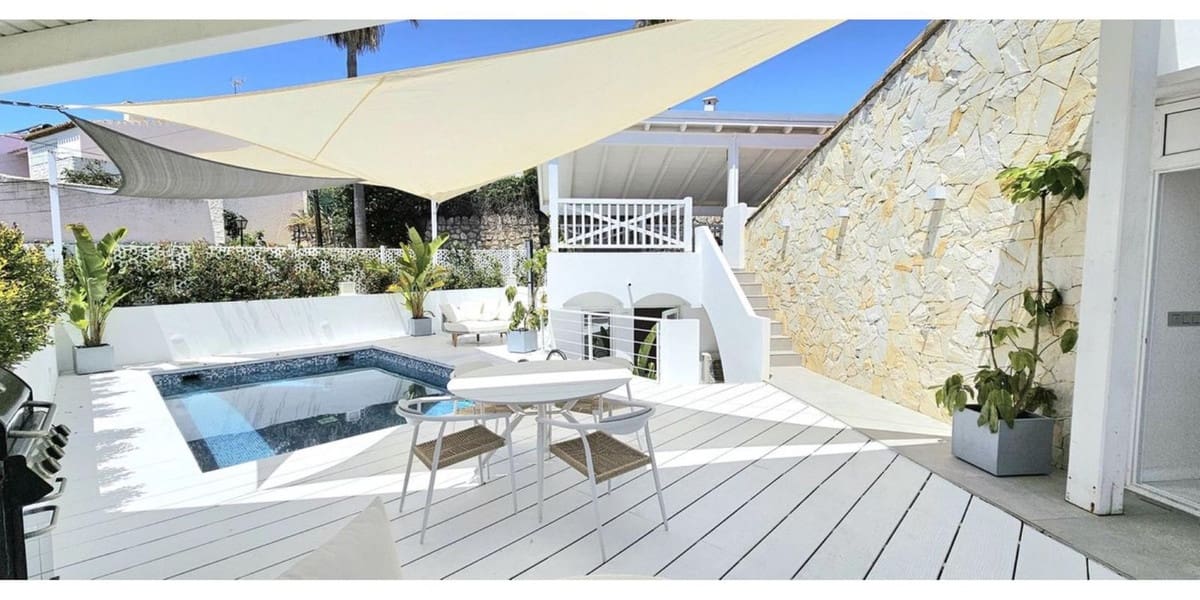 3 camera da letto Villetta Bifamiliare da affitare come casa vacanza in Bahia Dorada con piscina garage - 5.000 € (Rif: 9002326)