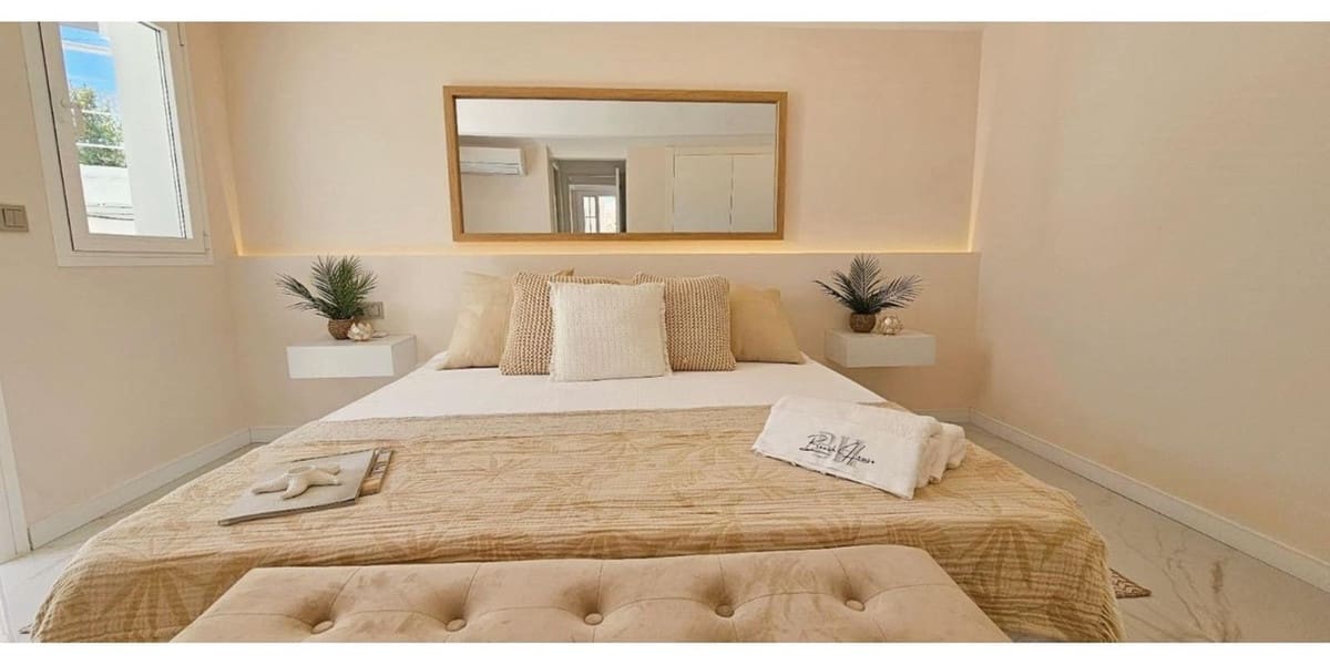 3 camera da letto Villetta Bifamiliare da affitare come casa vacanza in Bahia Dorada con piscina garage - 5.000 € (Rif: 9002326)