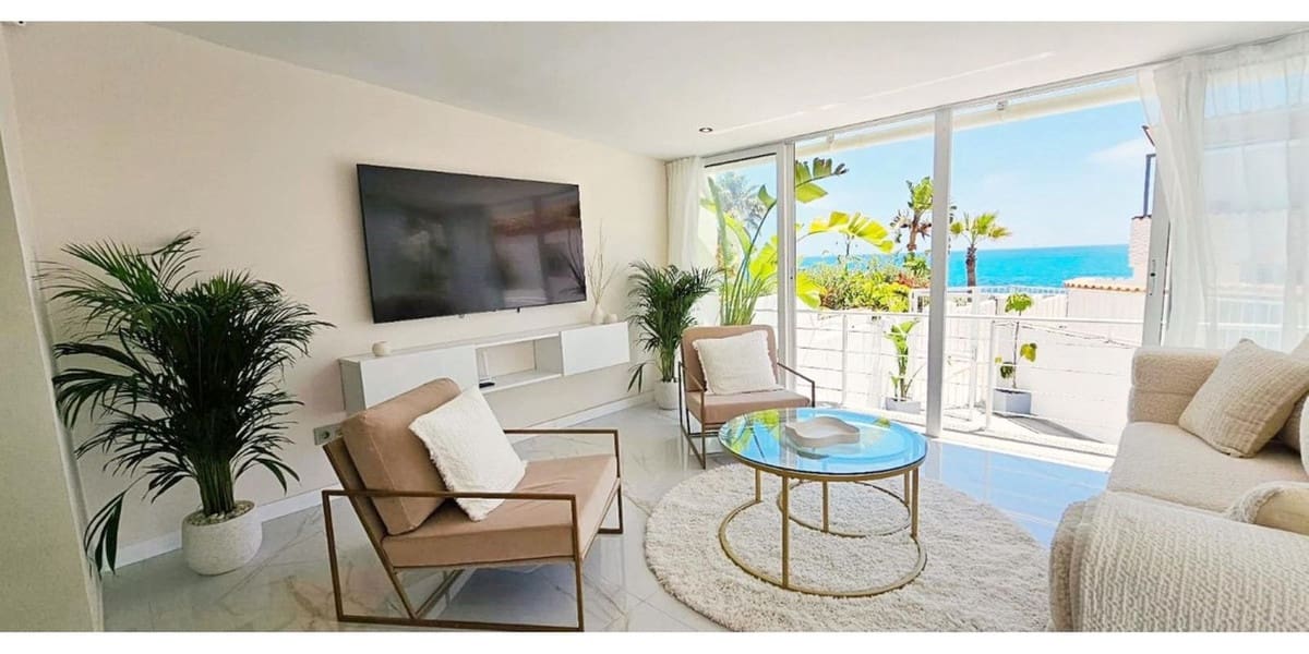 3 camera da letto Villetta Bifamiliare da affitare come casa vacanza in Bahia Dorada con piscina garage - 5.000 € (Rif: 9002326)