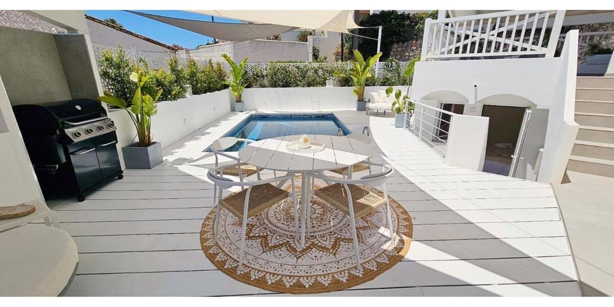 3 camera da letto Villetta Bifamiliare da affitare come casa vacanza in Bahia Dorada con piscina garage - 5.000 € (Rif: 9002326)