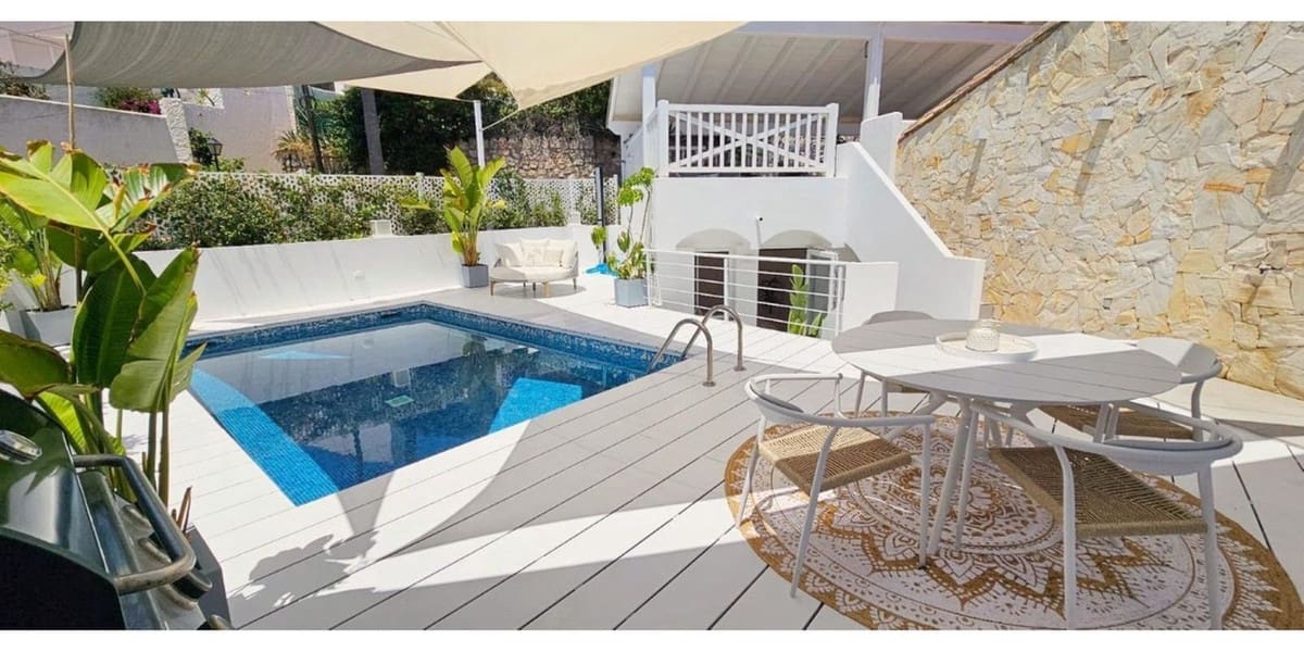 3 camera da letto Villetta Bifamiliare da affitare come casa vacanza in Bahia Dorada con piscina garage - 5.000 € (Rif: 9002326)