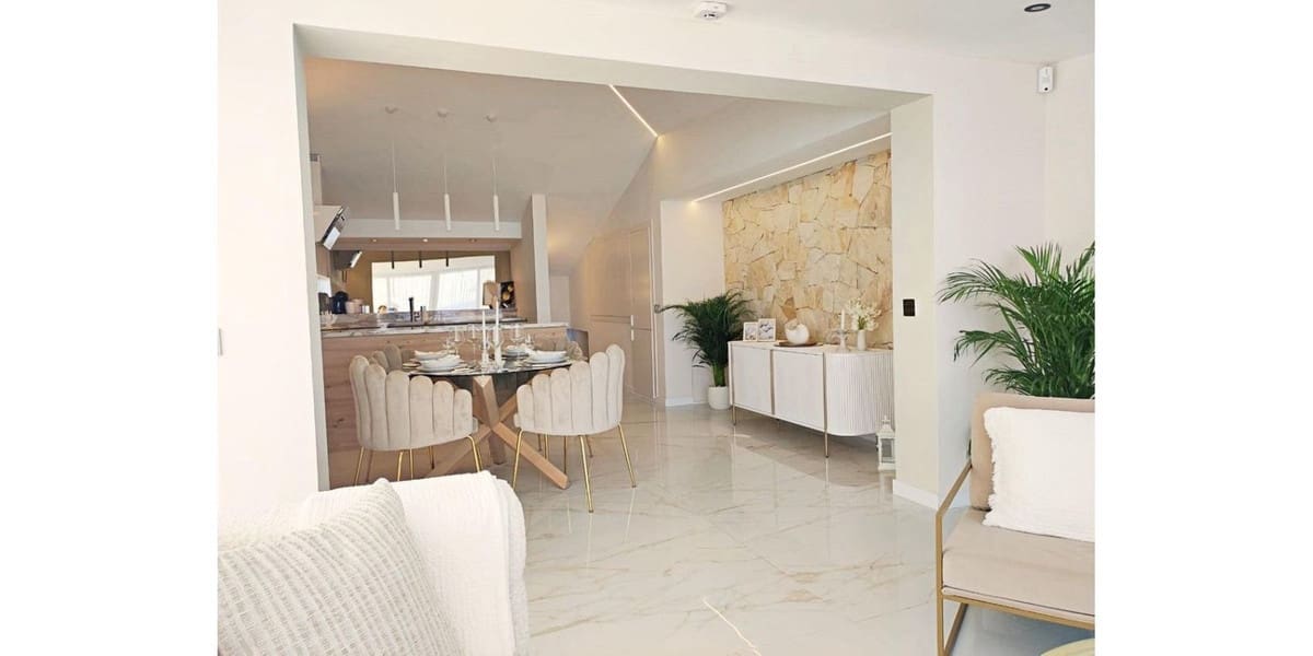 3 sypialnia Dom blizniak na kwatery wakacyjne w Bahia Dorada z basenem garażem - 5 000 € (Ref: 9002326)