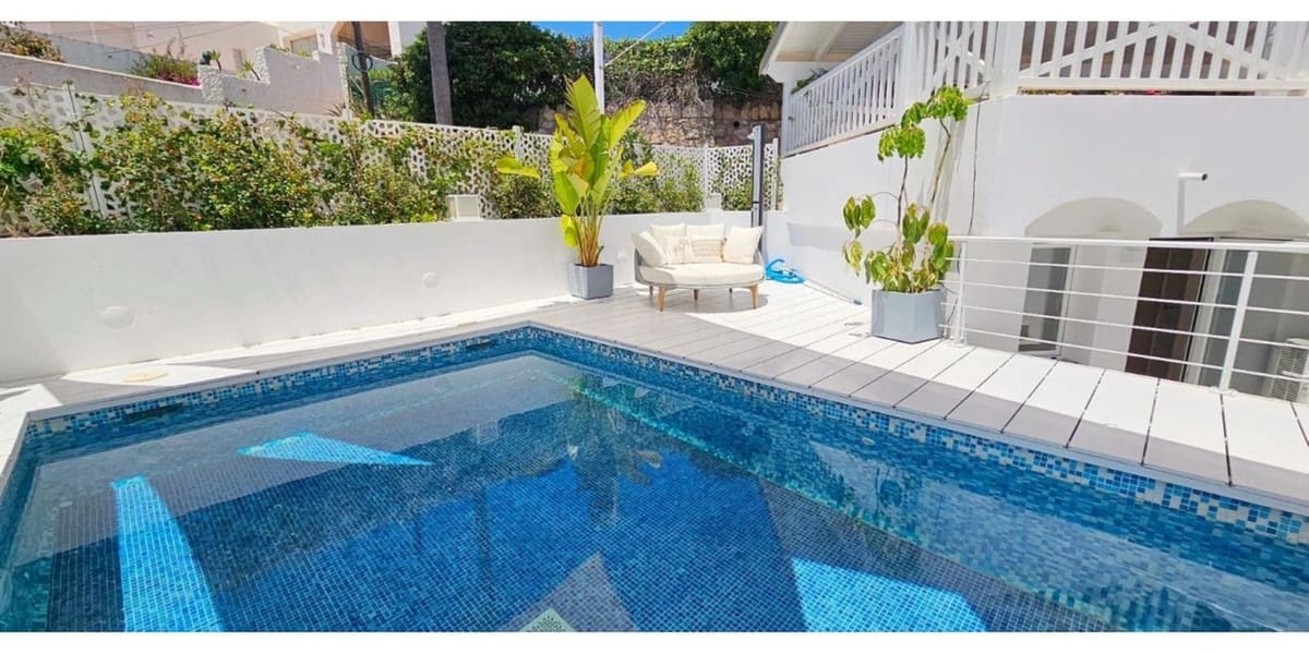 3 sypialnia Dom blizniak na kwatery wakacyjne w Bahia Dorada z basenem garażem - 5 000 € (Ref: 9002326)