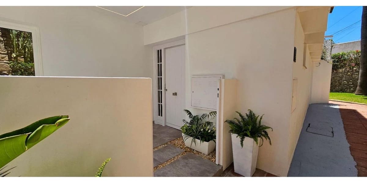 3 sypialnia Dom blizniak na kwatery wakacyjne w Bahia Dorada z basenem garażem - 5 000 € (Ref: 9002326)