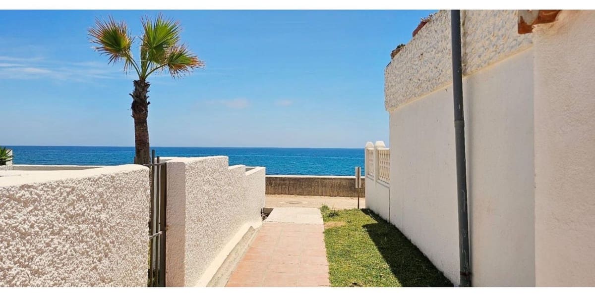 3 sypialnia Dom blizniak na kwatery wakacyjne w Bahia Dorada z basenem garażem - 5 000 € (Ref: 9002326)