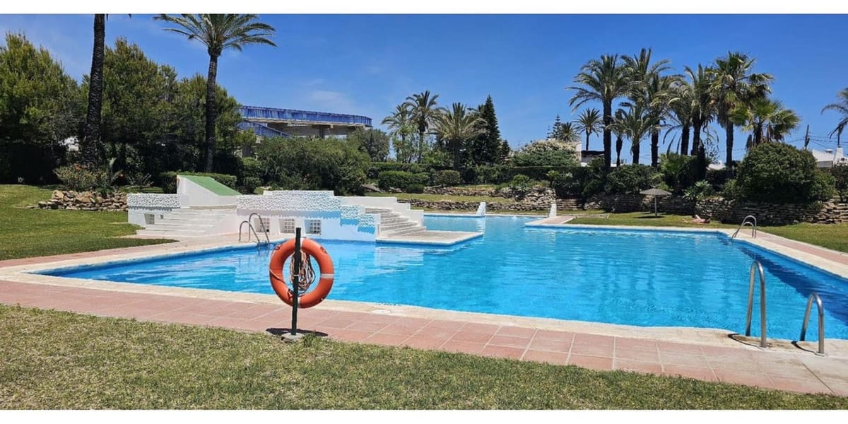 3 sypialnia Dom blizniak na kwatery wakacyjne w Bahia Dorada z basenem garażem - 5 000 € (Ref: 9002326)