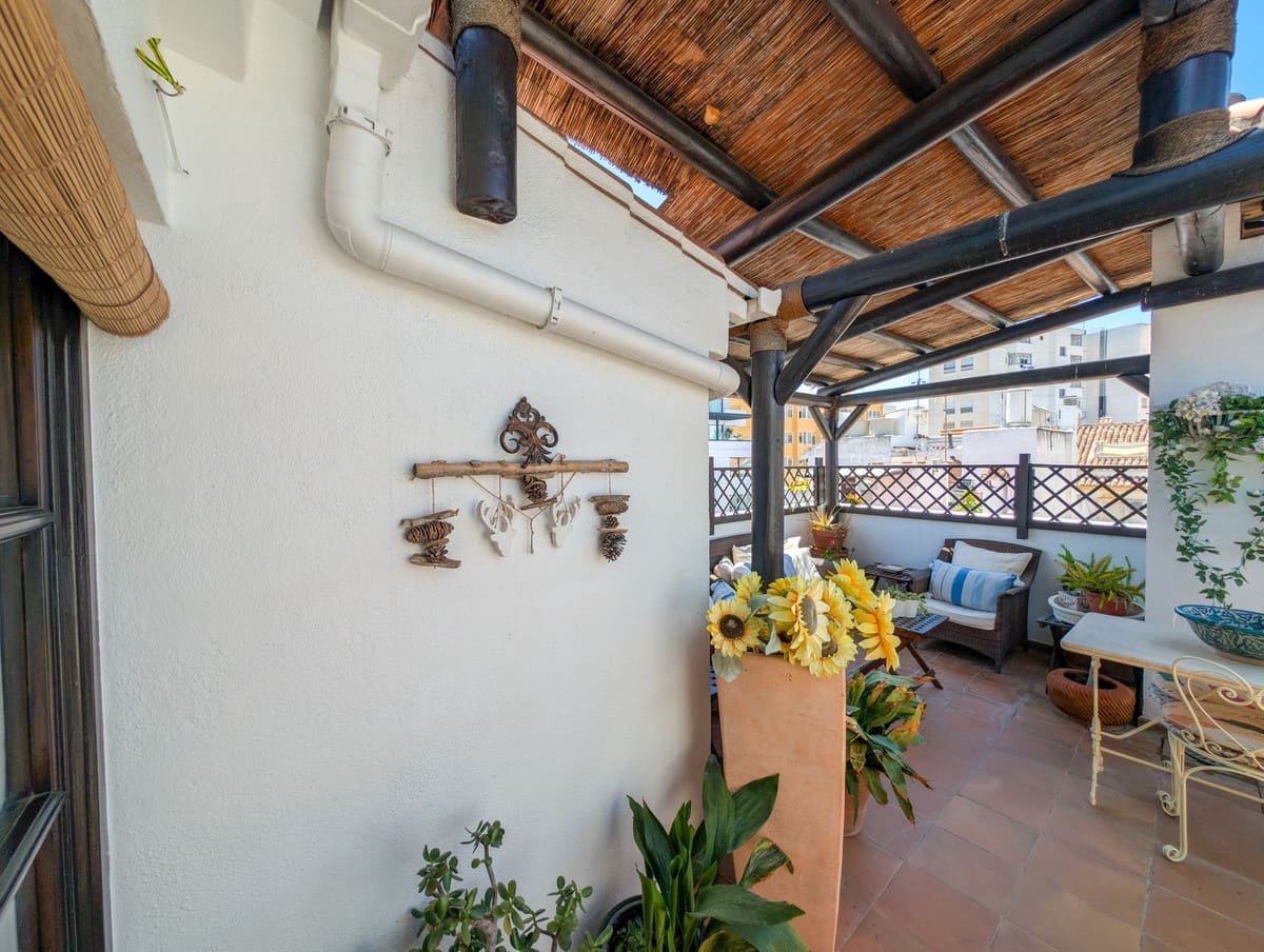 3 sypialnia Penthouse na sprzedaż w Marbella - 725 000 € (Ref: 9019157)