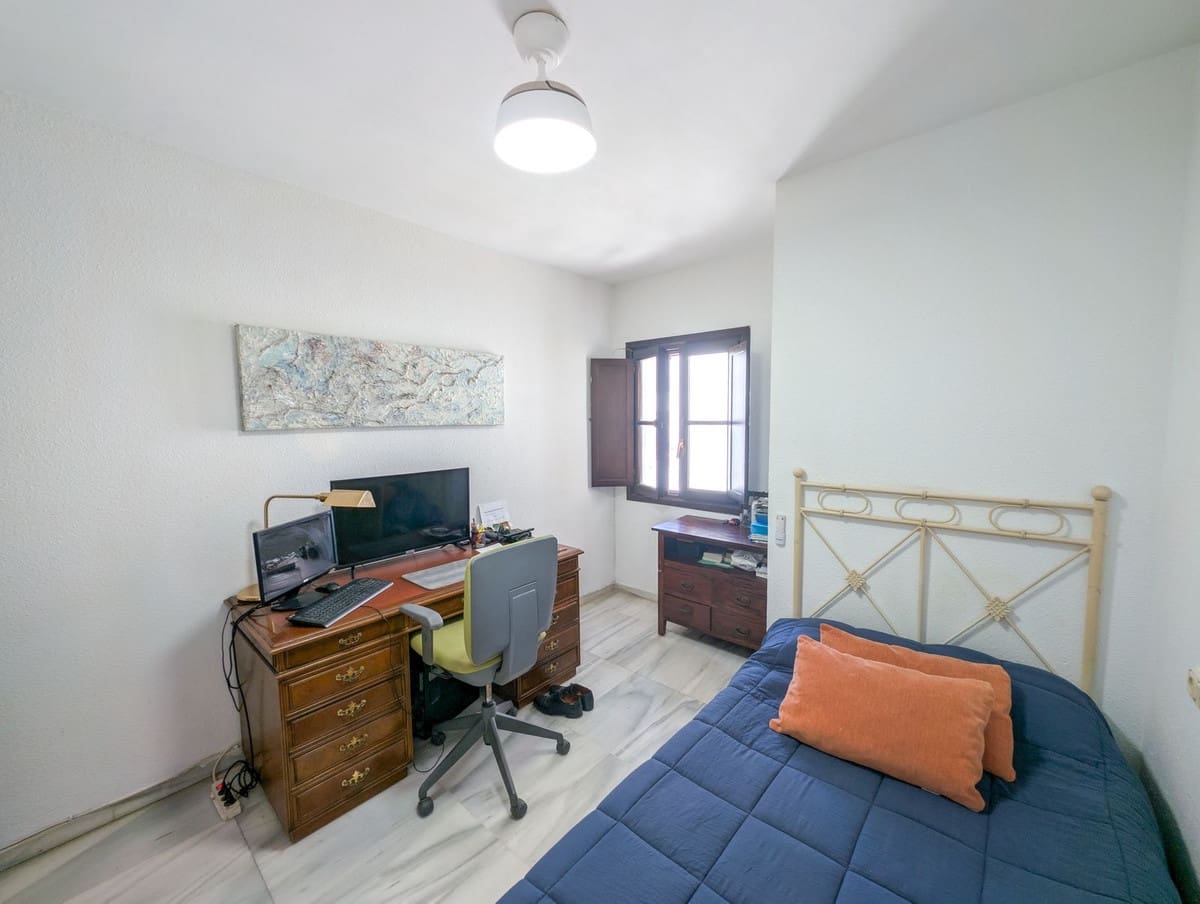 3 slaapkamer Penthouse te koop in Marbella - € 725.000 (Ref: 9019157)