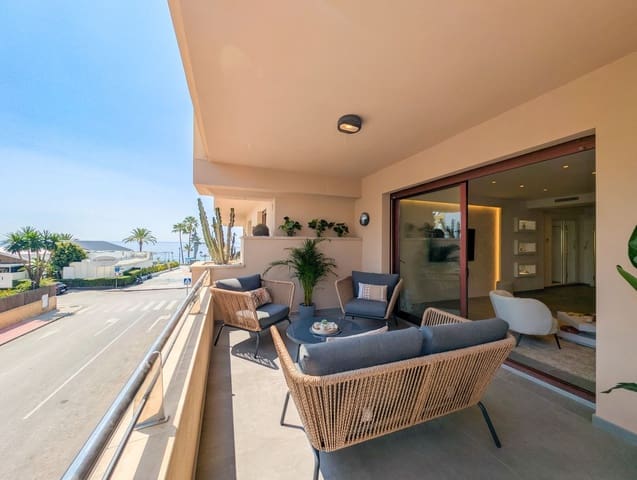 2 bedroom Apartment for sale in Marbella with pool garage - € 995,000 (Ref: 9035848)