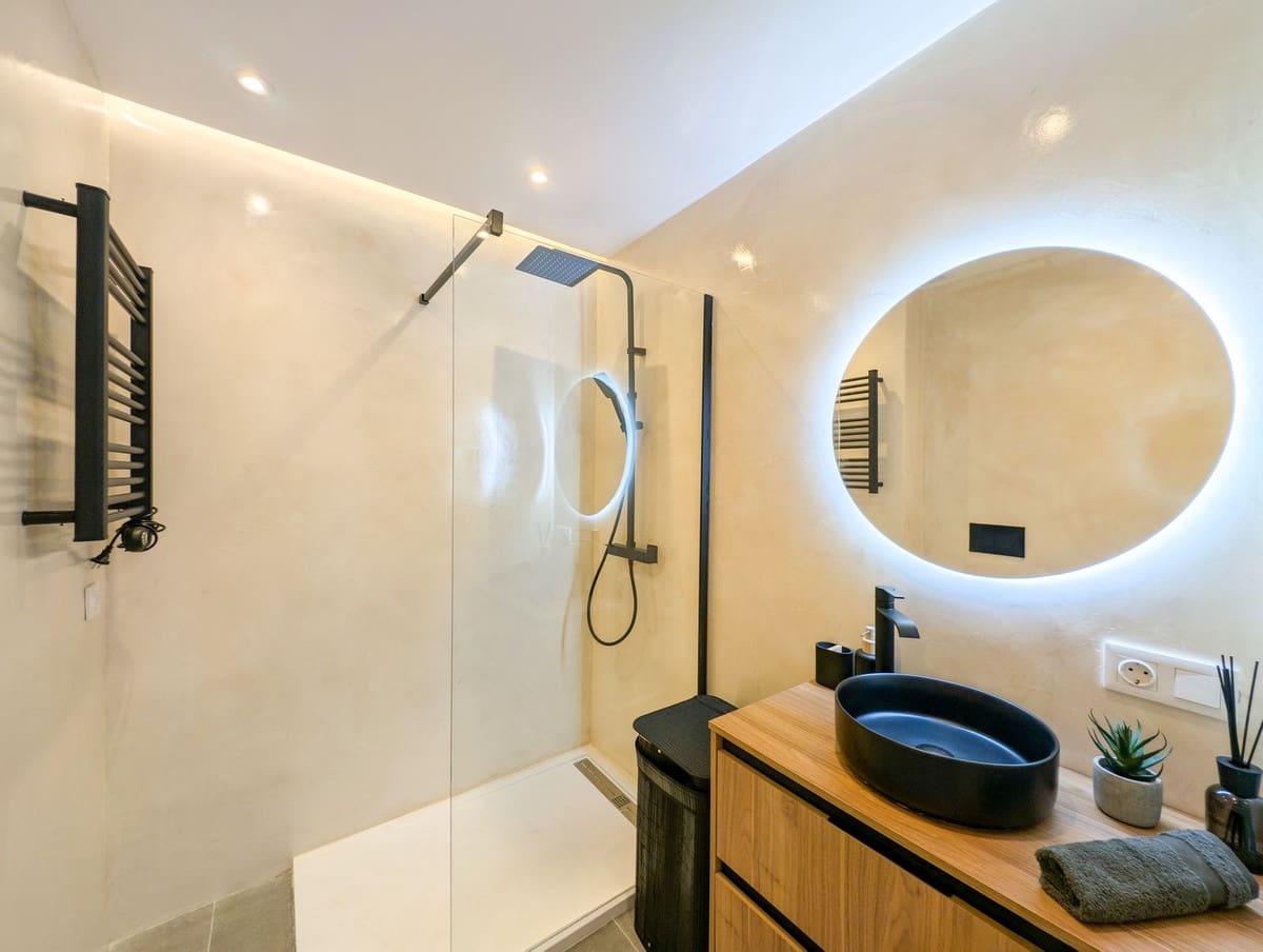 2 slaapkamer Appartement te koop in Marbella met zwembad garage - € 995.000 (Ref: 9035848)