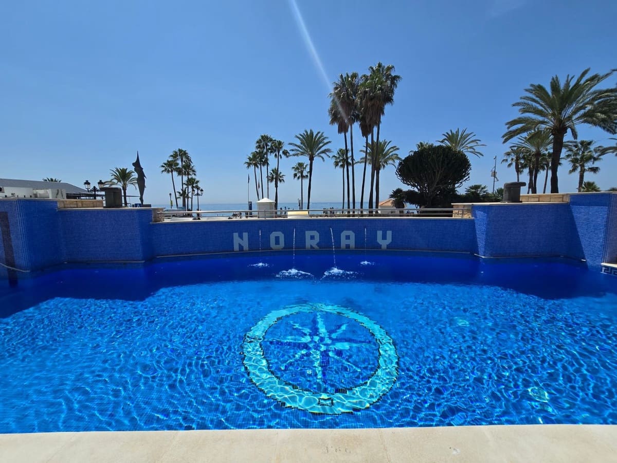 2 slaapkamer Appartement te koop in Marbella met zwembad garage - € 995.000 (Ref: 9035848)