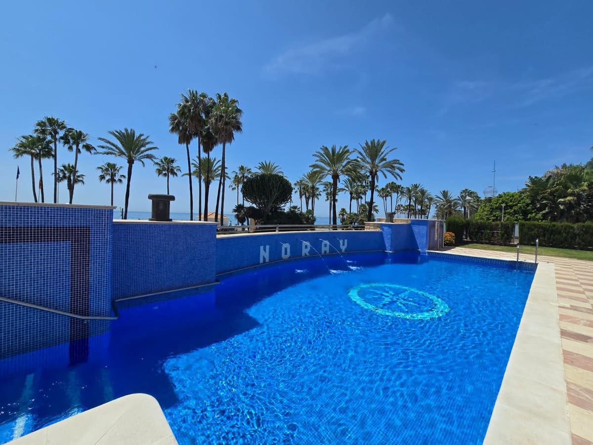 2 slaapkamer Appartement te koop in Marbella met zwembad garage - € 995.000 (Ref: 9035848)