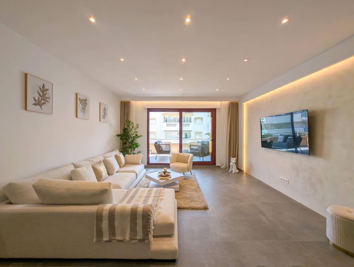 2 soverom Leilighet til salgs i San Pedro de Alcantara med svømmebasseng garasje - € 830 000 (Ref: 9035848)