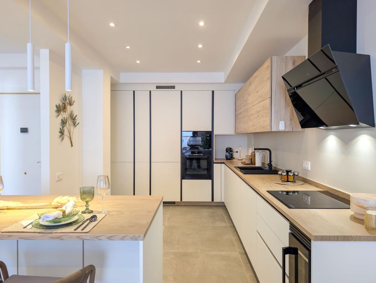 2 soverom Leilighet til salgs i San Pedro de Alcantara med svømmebasseng garasje - € 830 000 (Ref: 9035848)