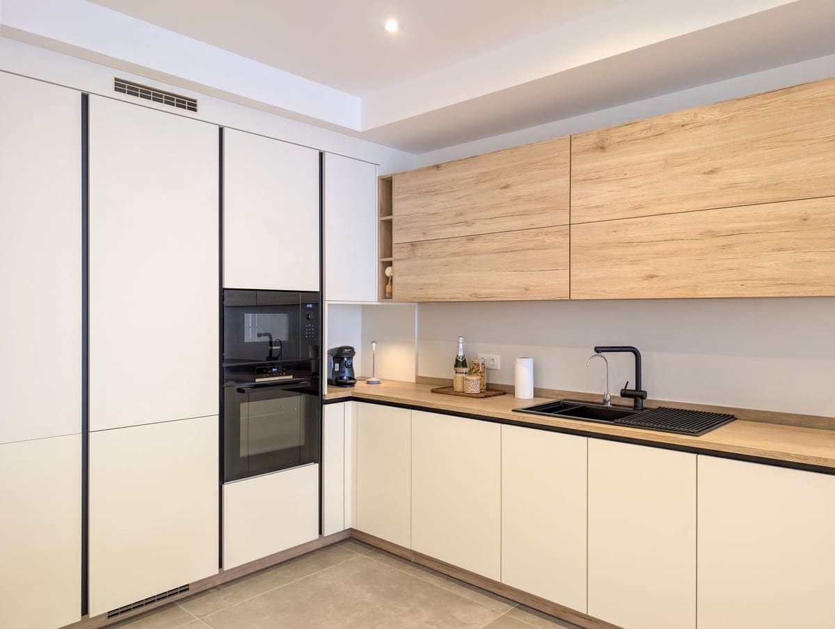 2 soverom Leilighet til salgs i San Pedro de Alcantara med svømmebasseng garasje - € 830 000 (Ref: 9035848)