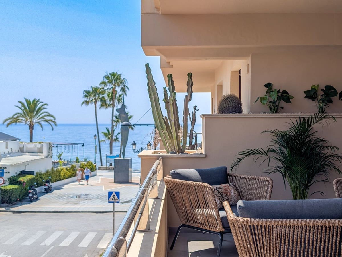 2 soverom Leilighet til salgs i San Pedro de Alcantara med svømmebasseng garasje - € 830 000 (Ref: 9035848)